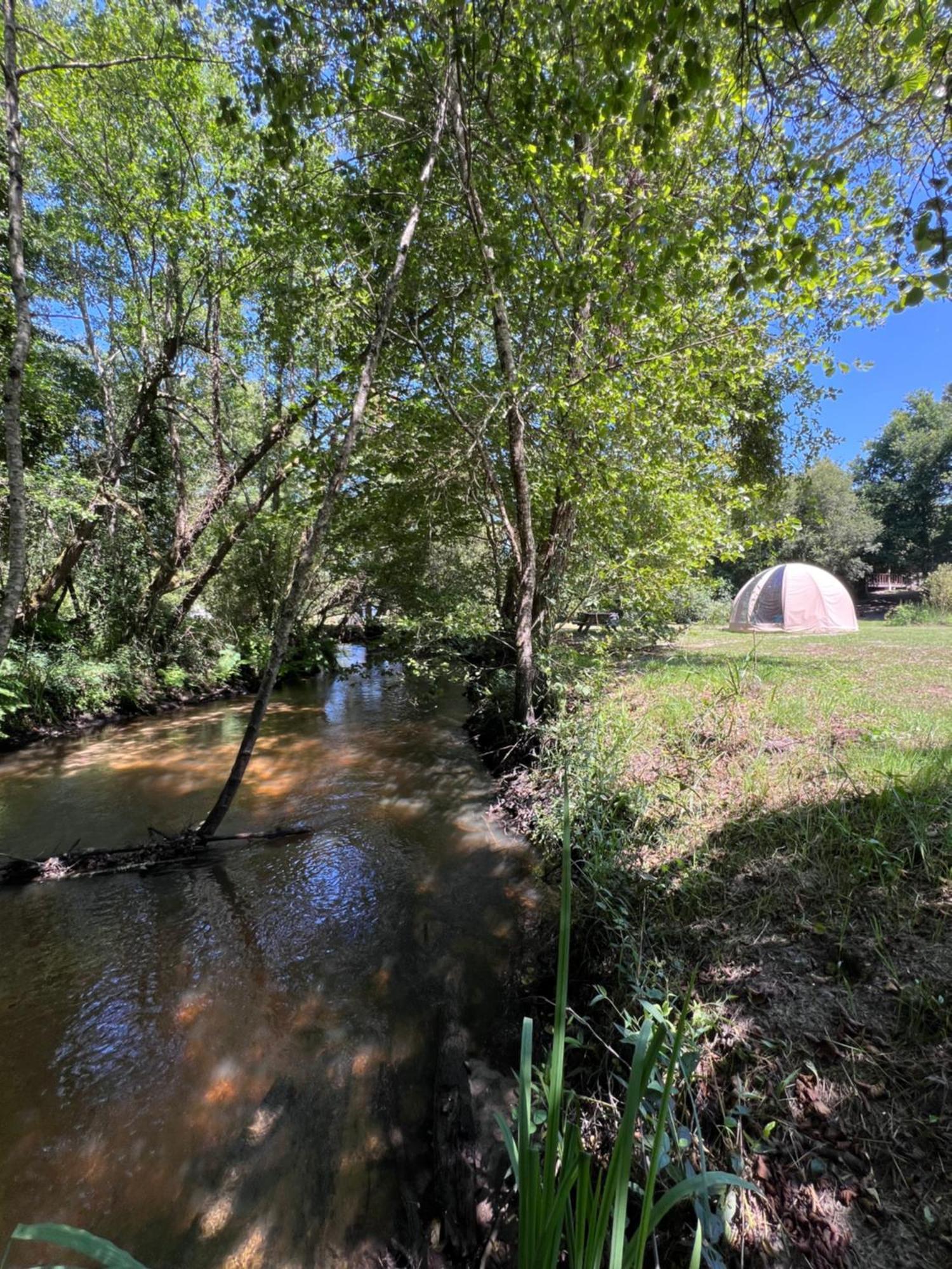 La Wigwam Bleu Du Domaine Du Pas De L'Ane Hotel Mios Luaran gambar